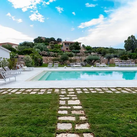 La Corte Di Pulicinu Bed & Breakfast Baja Sardinia