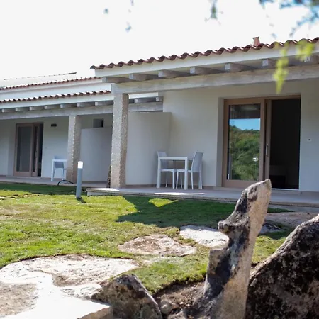 La Corte Di Pulicinu Panzió Baja Sardinia