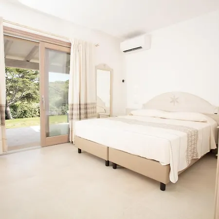 Bed & Breakfast La Corte Di Pulicinu Baja Sardinia