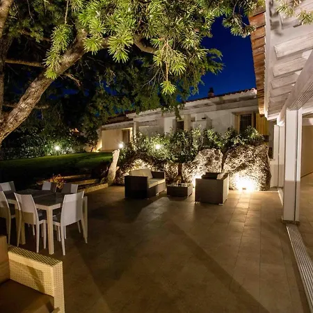 La Corte Di Pulicinu Bed & Breakfast Baja Sardinia