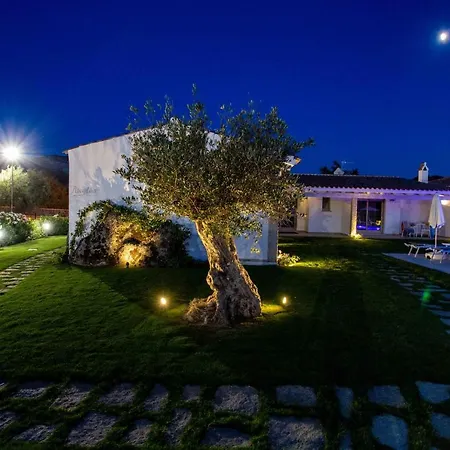 La Corte Di Pulicinu Bed & Breakfast *