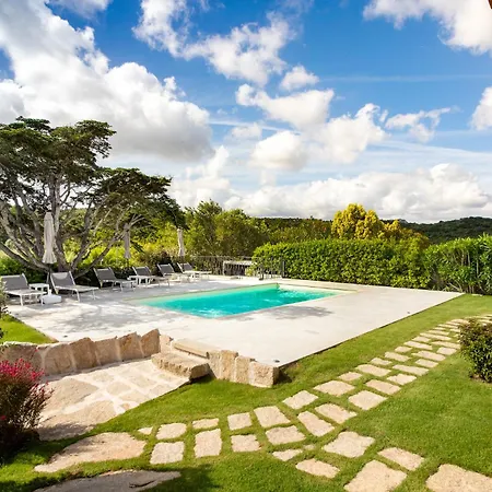La Corte Di Pulicinu Bed & Breakfast Baja Sardinia