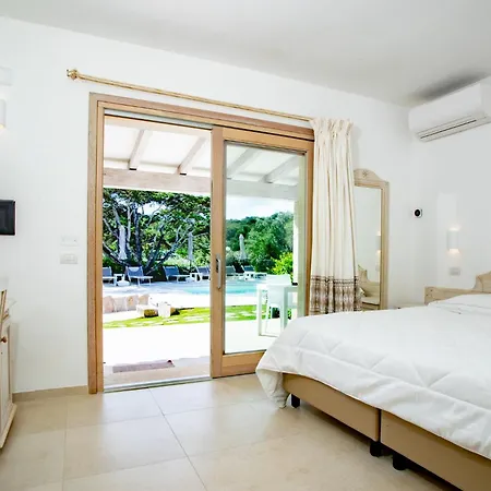 Bed & Breakfast La Corte Di Pulicinu Baja Sardinia