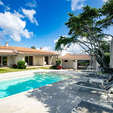 La Corte Di Pulicinu Bed & Breakfast Baja Sardinia