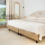 La Corte Di Pulicinu Panzió Baja Sardinia