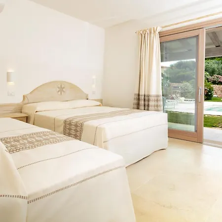 Bed & Breakfast La Corte Di Pulicinu Baja Sardinia