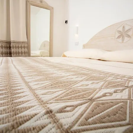 Couette-café La Corte Di Pulicinu Baja Sardinia