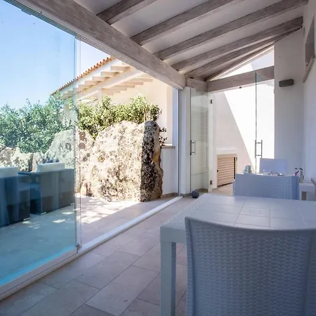 Couette-café La Corte Di Pulicinu Baja Sardinia