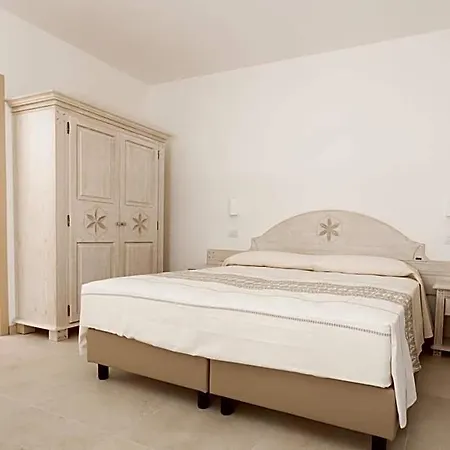 Nocleg ze śniadaniem La Corte Di Pulicinu 4*