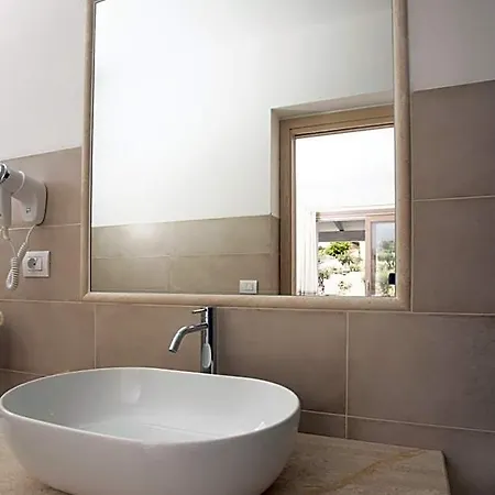 La Corte Di Pulicinu فندق مبيت وإفطار 4*