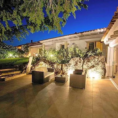 La Corte Di Pulicinu Bed & Breakfast