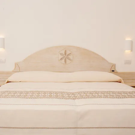 فندق مبيت وإفطار La Corte Di Pulicinu 4*