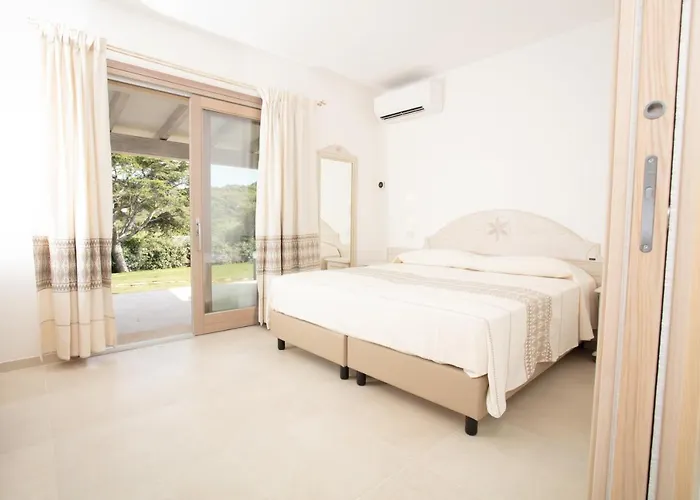 Bed & Breakfast La Corte Di Pulicinu Baja Sardinia