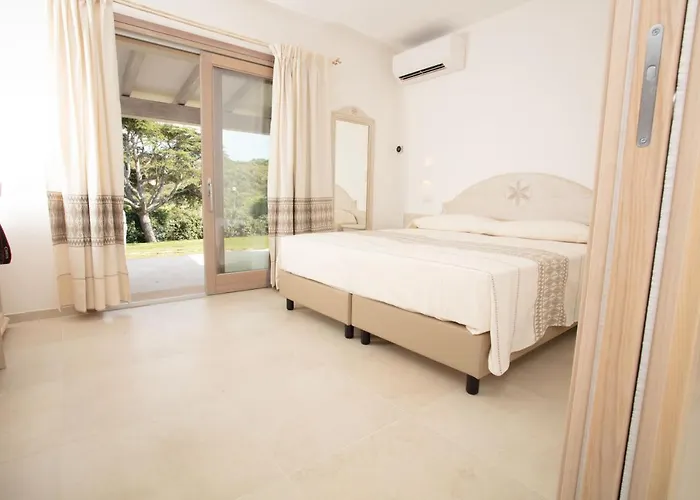 Bed & Breakfast La Corte Di Pulicinu Baja Sardinia