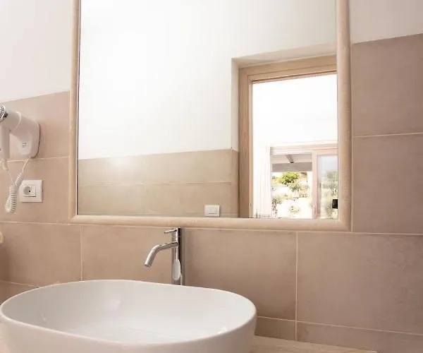 La Corte Di Pulicinu Bed & Breakfast 4*