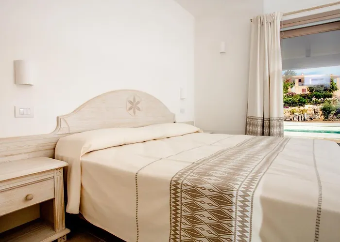La Corte Di Pulicinu Bed & Breakfast Baja Sardinia