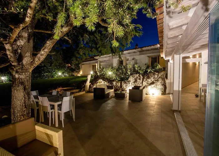 La Corte Di Pulicinu Bed & Breakfast Baja Sardinia